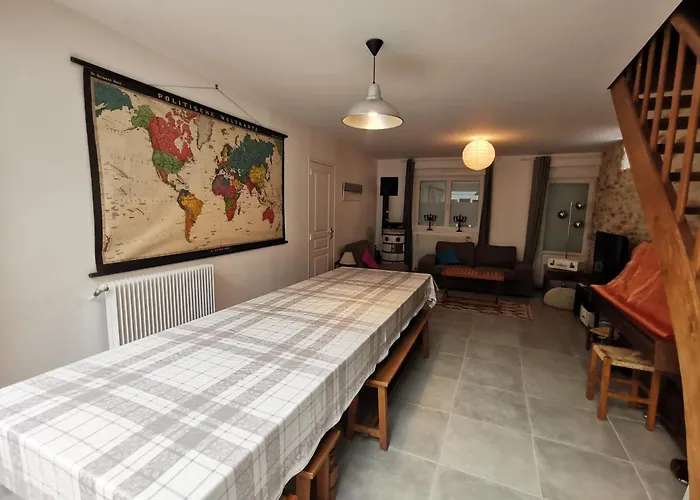 Jeanne Marie Feriehus *