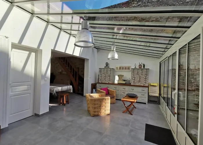 Jeanne Marie Feriehus *